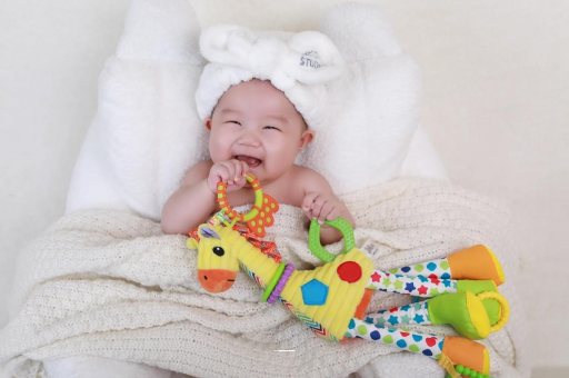 荆州1岁宝宝流鼻涕打喷嚏